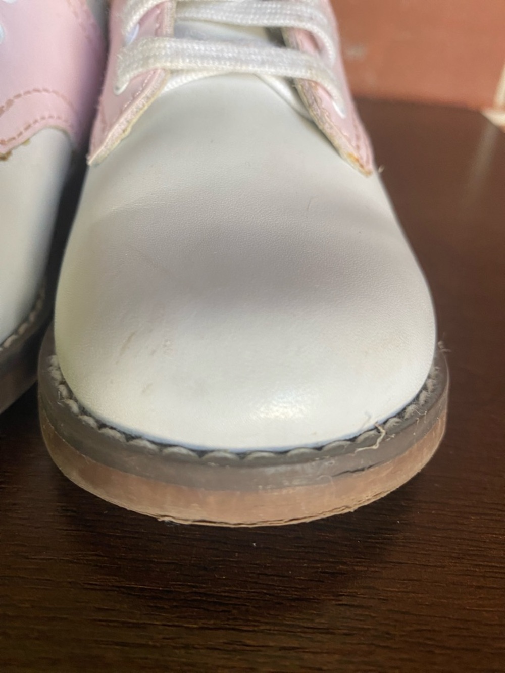 Footmates Cheer Oxford Shoes in Rose and White - Picture 3 of 10